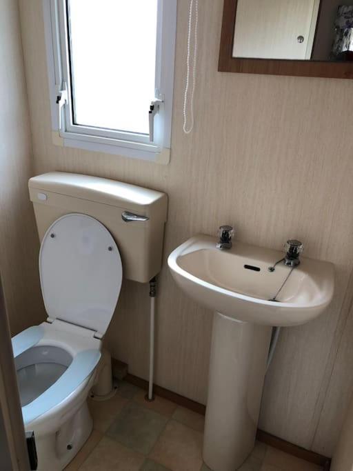 2 Bedroom Static Caravan Muirkirk Buitenkant foto